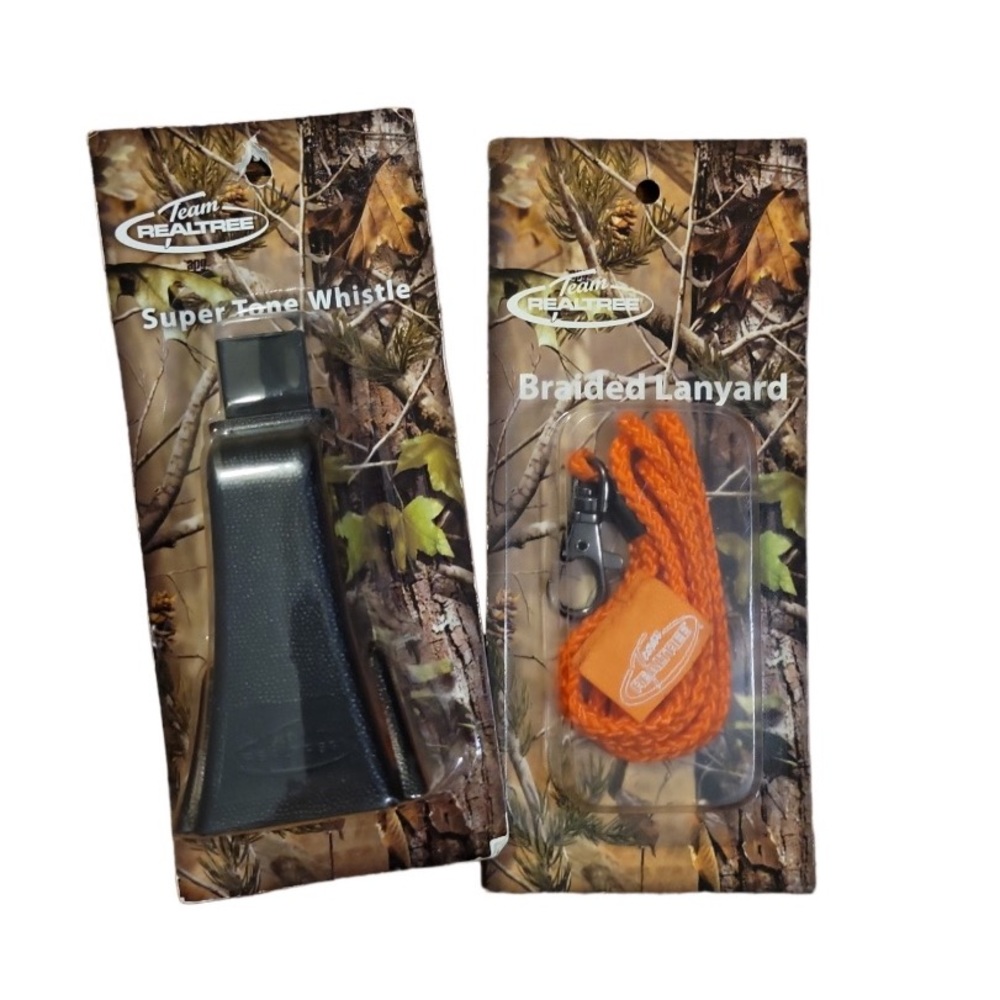 Realtree Super Tone Dog Training Whistle and Lanyard